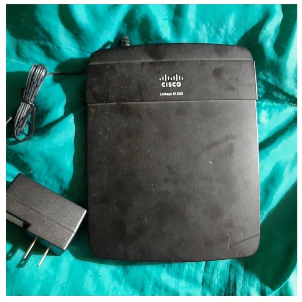 Cisco Linksys E1200 Router